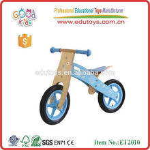 El nuevo diseño 2015 embroma la bicicleta de madera del balance del juguete